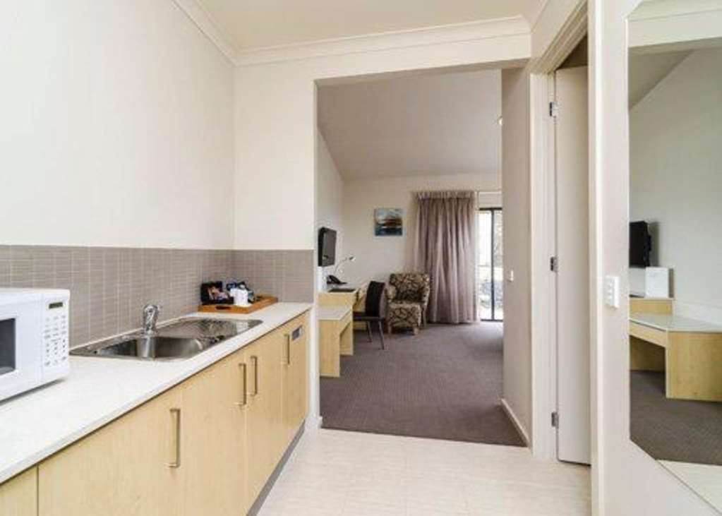Quality Hotel Point Cook Room photo